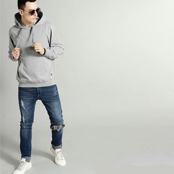 https://www.easyeleganz.com/products/the-lifestyle-co-men-grey-melange-solid-hooded-sweatshirt