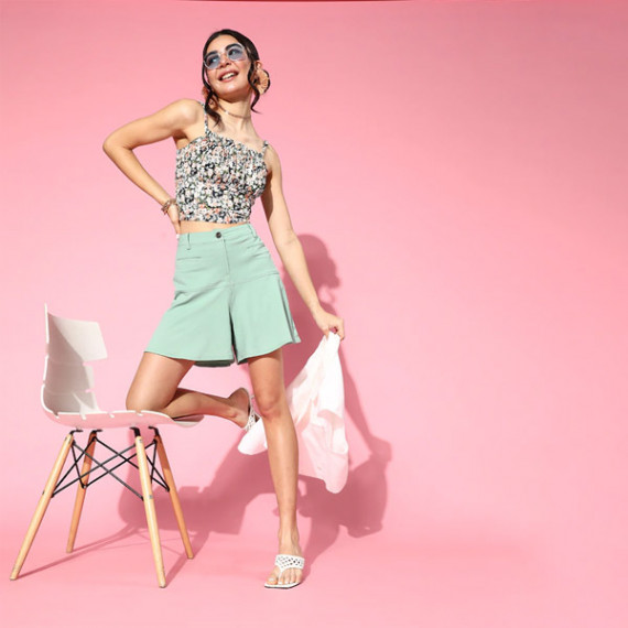 https://www.easyeleganz.com/products/women-green-shorts