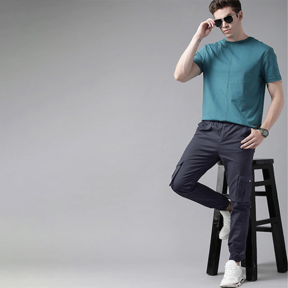 https://www.easyeleganz.com/products/men-navy-blue-solid-mid-rise-woven-pure-cotten-cargo-trousers