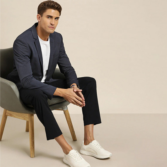 https://www.easyeleganz.com/products/men-navy-blue-slim-fit-self-design-smart-casual-blazer