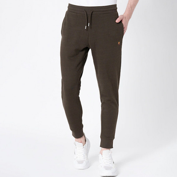 https://www.easyeleganz.com/products/men-olive-solid-joggers