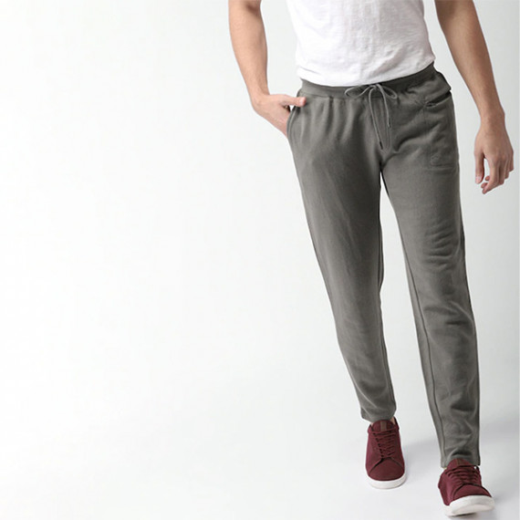 https://www.easyeleganz.com/products/men-grey-regular-fit-solid-track-pants