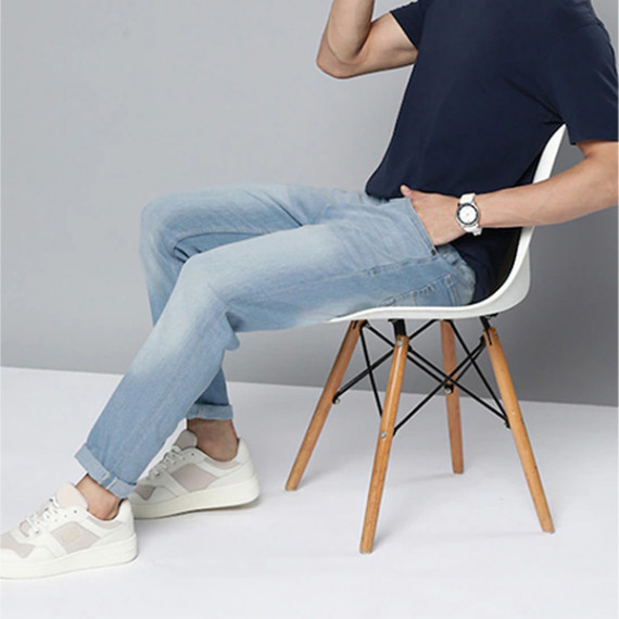 https://www.easyeleganz.com/products/men-blue-slim-tapered-fit-light-fade-stretchable-jeans