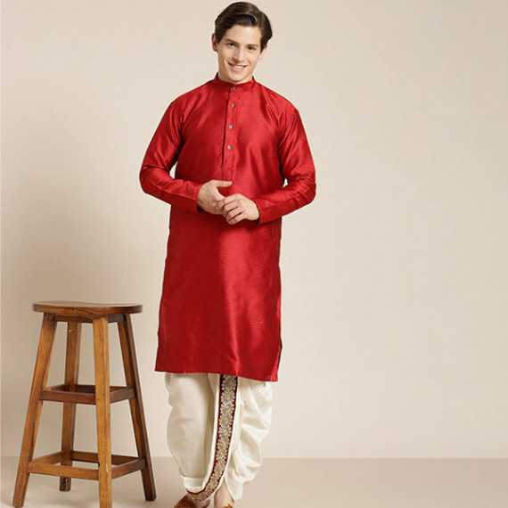 https://www.easyeleganz.com/products/mens-cream-coloured-pure-cotton-double-layer-dhoti-gold-zari-border